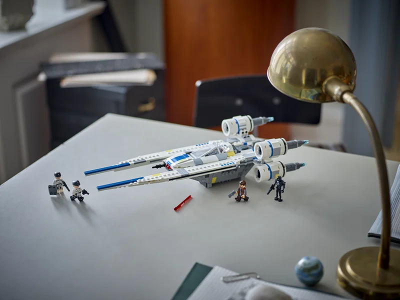 Rebel U-Wing Starfighter - View 6
