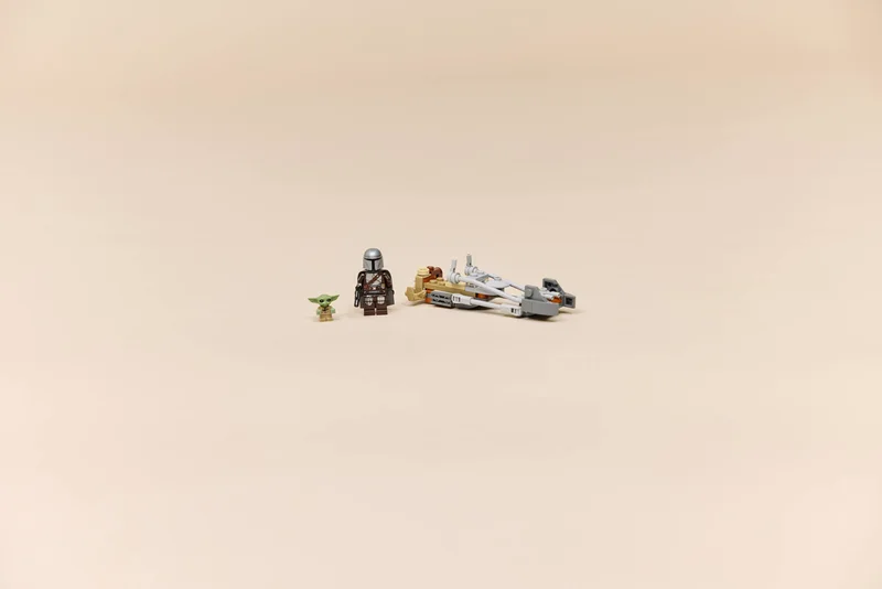 The Mandalorian & Grogu's Speeder Bike - View 6