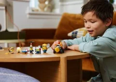 Minions and Banana Car - View 8