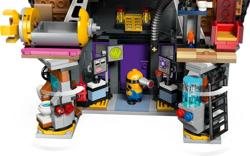 Minions and Gru's Family Mansion - View 3