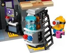 Minions and Gru's Family Mansion - View 4