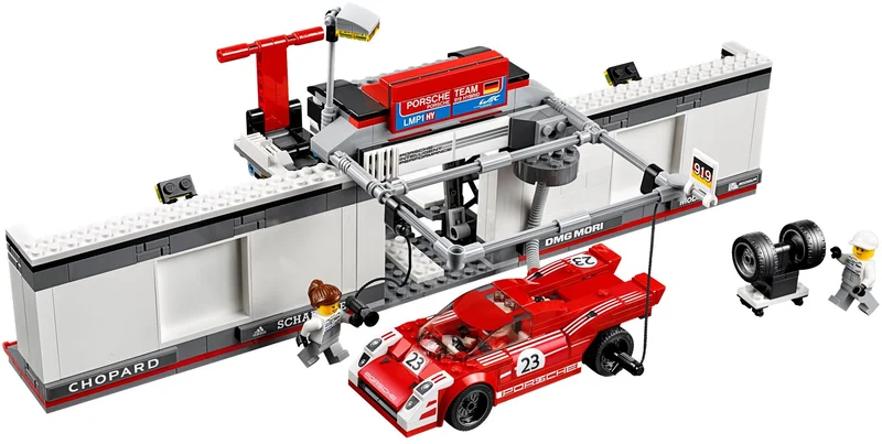 Porsche 919 Hybrid and 917K Pit Lane - View 8