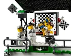 MERCEDES AMG PETRONAS Formula One Team - View 7