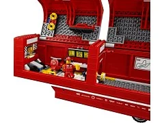 F14 T & Scuderia Ferrari Truck - View 3
