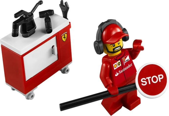 F14 T & Scuderia Ferrari Truck - View 8