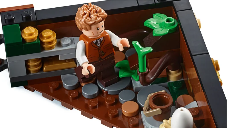 Newt's Case of Magical Creatures - View 5