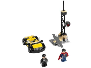 LEGO 76002-1 Superman: Metropolis Showdown — 119 pieces, released 2013