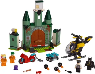 LEGO 76138-1 Batman and The Joker Escape — 171 pieces, released 2019