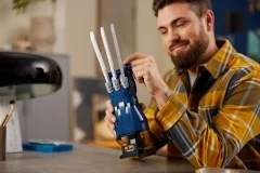 Wolverine's Adamantium Claws - View 7