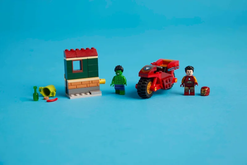 Iron Man with Bike and The Hulk - View 7