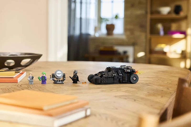 Batman Tumbler vs. Two-Face & The Joker - View 6