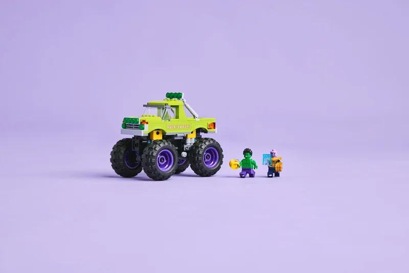 The Hulk Truck vs. Thanos - View 5