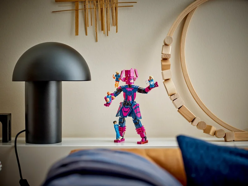 Fantastic Four vs. Galactus Construction Figure - View 7