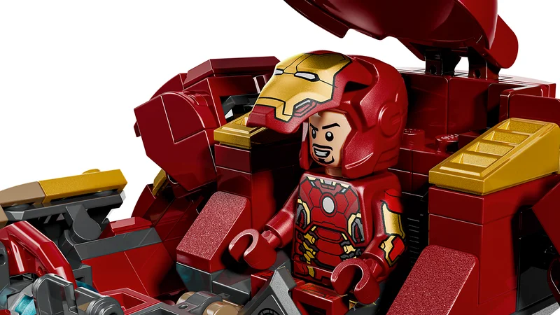 Epic Battle: Hulkbuster vs. The Hulk - View 2