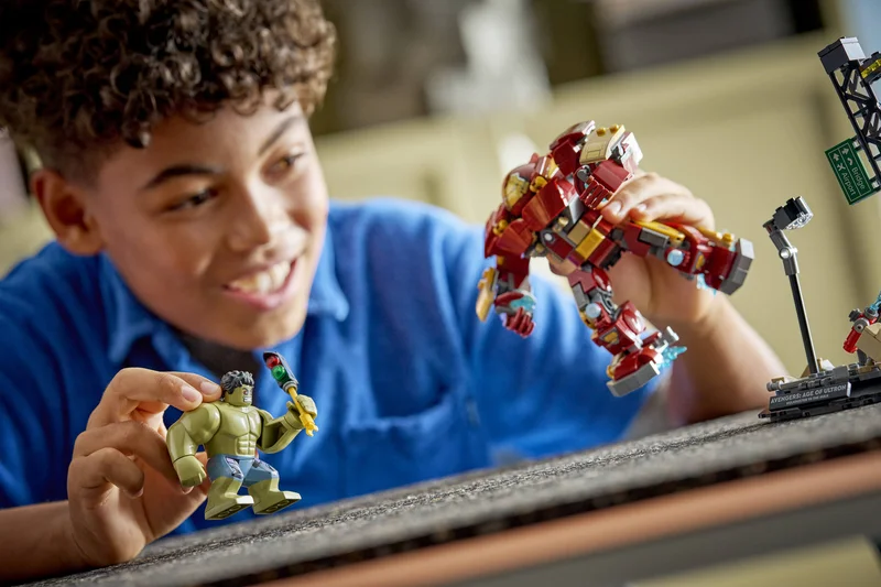 Epic Battle: Hulkbuster vs. The Hulk - View 7