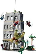 Spider-Man vs. Hulk Epic Clash - View 5