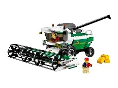 Combine Harvester - View 3