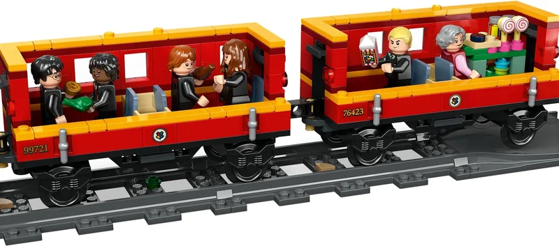 Hogwarts Express & Hogsmeade Station - View 4