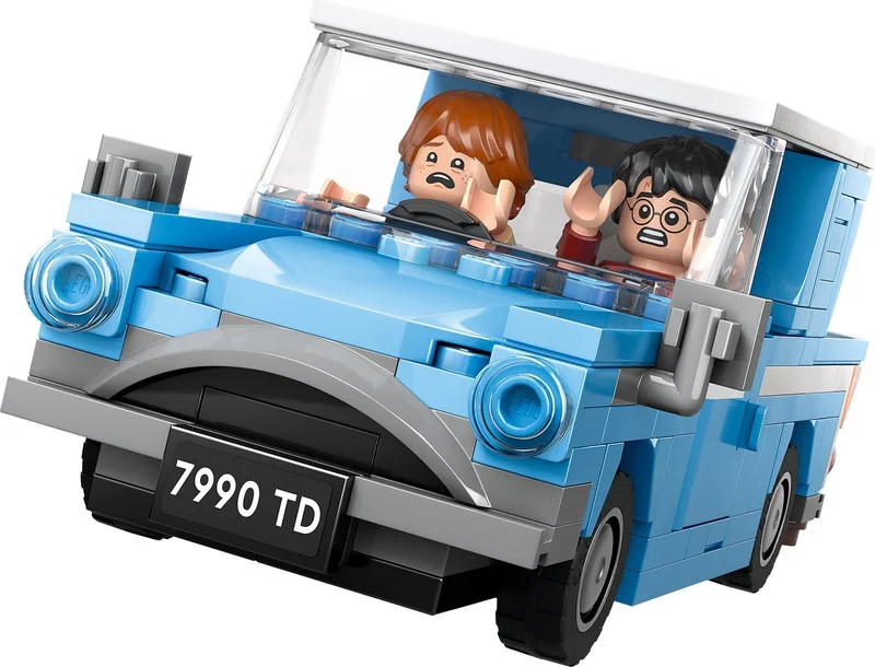 Flying Ford Anglia - View 8