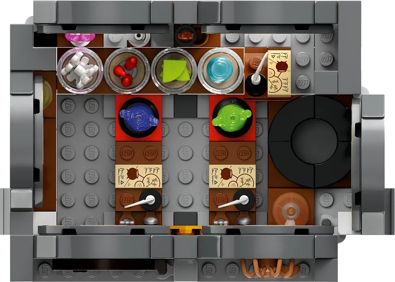 Hogwarts Castle: Potions Class - View 3
