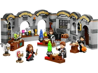 LEGO 76431-1 Hogwarts Castle: Potions Class — 396 pieces, Harry Potter theme