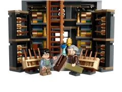 Ollivanders & Madam Malkin’s Robes - View 3