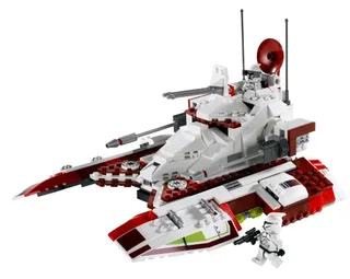 LEGO 7679-1 Republic Fighter Tank — 596 pieces, released 2008