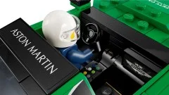 Aston Martin Vantage Safety Car & AMR23 - View 5