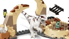 Atrociraptor Dinosaur: Bike Chase - View 3