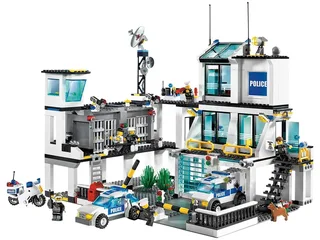 LEGO 7744-1 Police Headquarters — 958 pieces, City theme