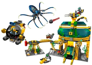 LEGO 7775-1 Aquabase Invasion — 854 pieces, released 2007