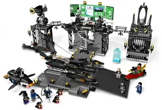 LEGO 7783-1 The Batcave: The Penguin and Mr. Freeze's Invasion — 1091 pieces, released 2006