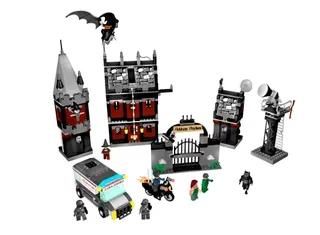 LEGO 7785-1 Arkham Asylum — 869 pieces, released 2006