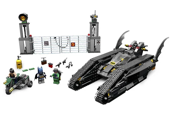 The Bat-Tank: The Riddler and Bane's Hideout - View 2