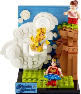 LEGO 77906-1 Wonder Woman — 255 pieces, released 2020