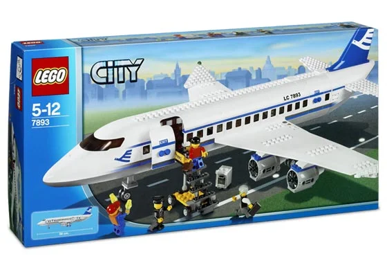 Passenger Plane - View 3