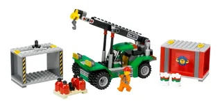 LEGO 7992-1 Container Stacker — 218 pieces, released 2007
