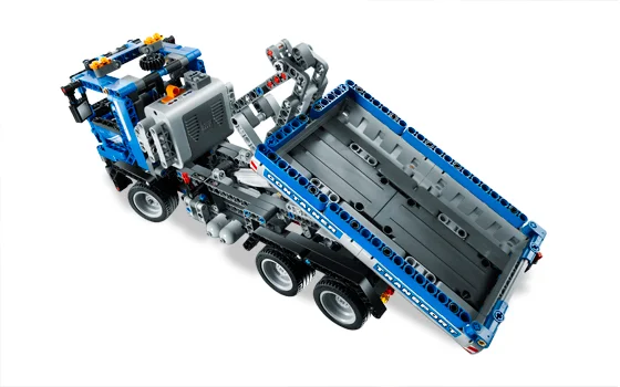 Container Truck - View 8