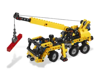LEGO 8067-1 Mini Mobile Crane — 292 pieces, released 2011