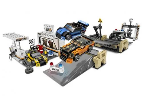 Bridge Chase - LEGO Set 8135-1 - 2007