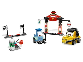 LEGO 8206-1 Tokyo Pit Stop — 147 pieces, Cars theme
