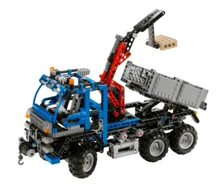 LEGO 8273-1 Off Road Truck — 805 pieces, released 2007
