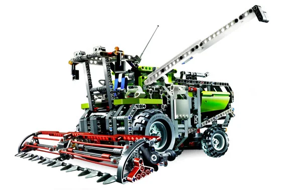 Combine Harvester - View 2