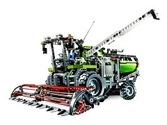 Combine Harvester - View 2