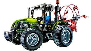 LEGO 8284-1 Tractor — 872 pieces, released 2006