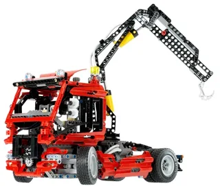 LEGO 8436-1 Truck — 1032 pieces, released 2004
