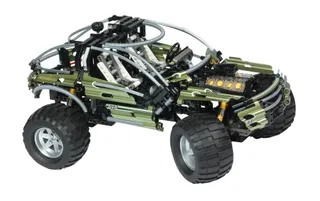 LEGO 8466-1 4x4 Off Roader — 1103 pieces, released 2001