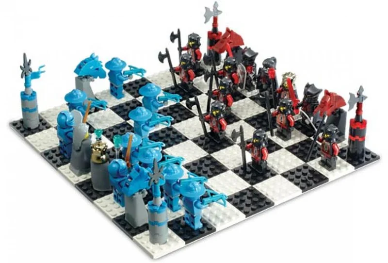 LEGO 851499-1 Knights' Kingdom Chess — 191 pieces, released 2005