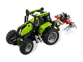 LEGO 9393-1 Tractor — 353 pieces, released 2012