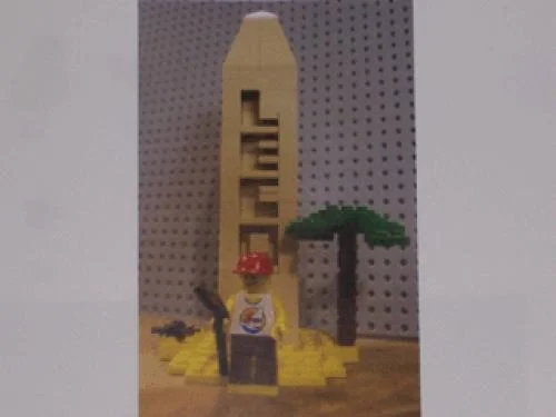 LEGO llca35-1 Obelisk (LLCA Ambassador Pass Exclusive) — 100 pieces, Legoland Parks theme